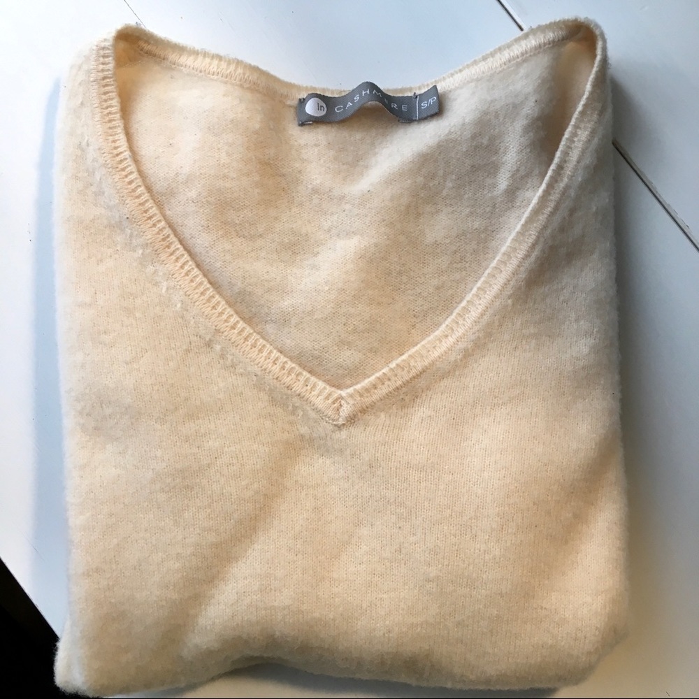 ๐ CASHMERE SWEATER ๐ - Picture 5 of 5